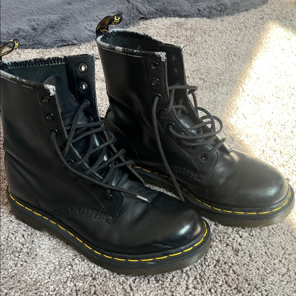 Dr. Martens size 7 women’s